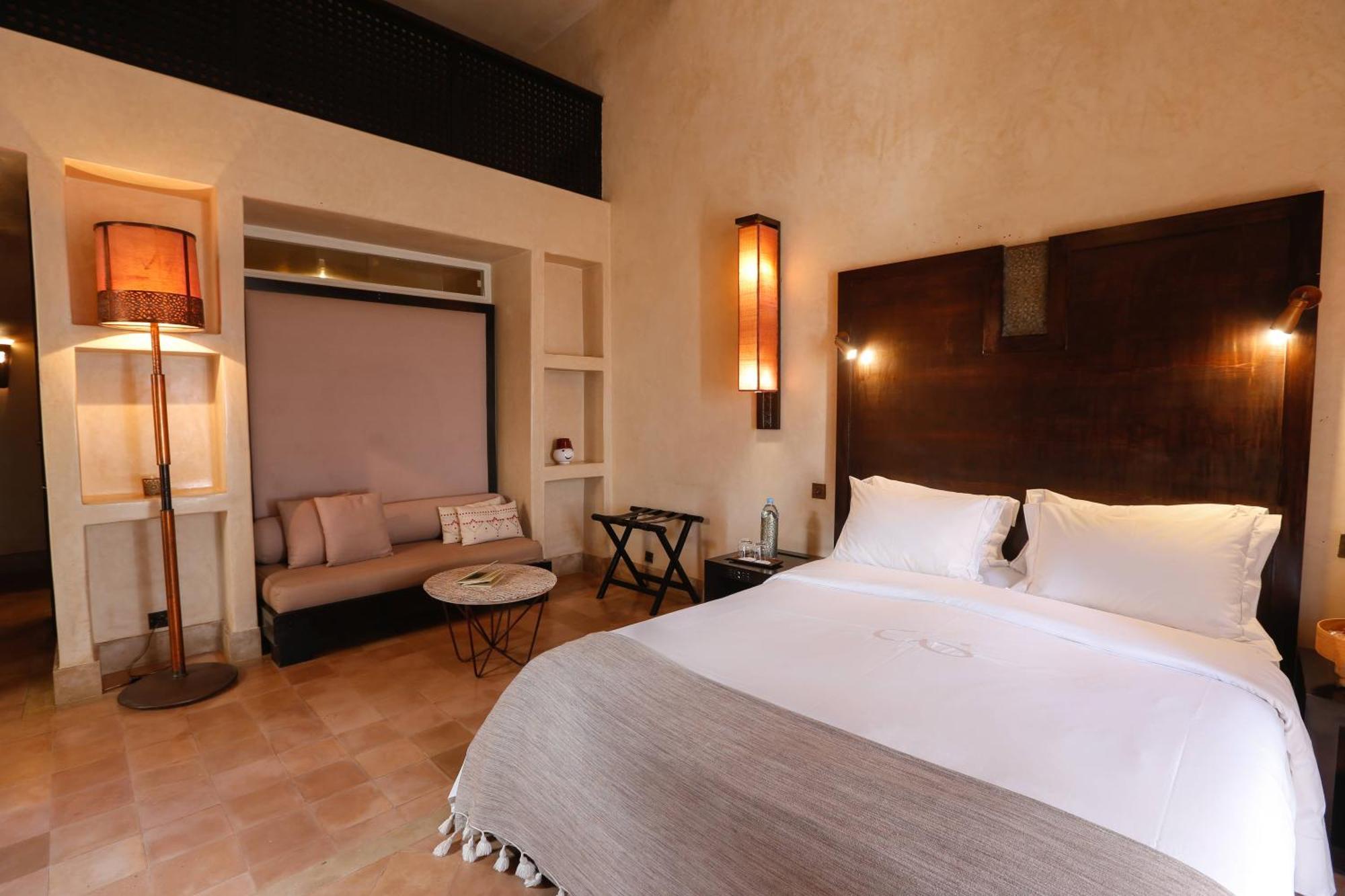 มาดาดา โมกาดอร์ โฮเทล Bed & Breakfast เอสเซาอิรา ภายนอก รูปภาพ