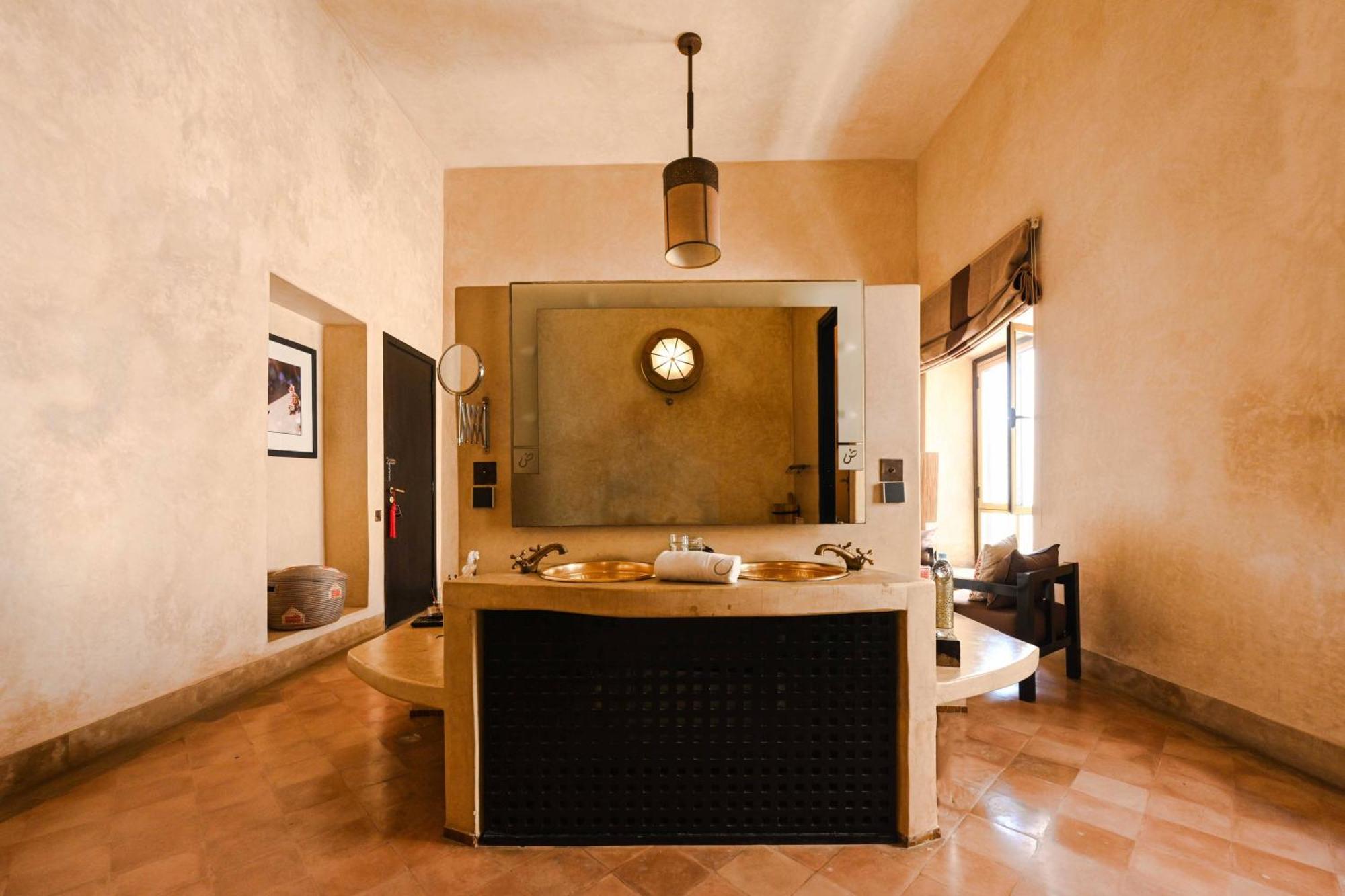 มาดาดา โมกาดอร์ โฮเทล Bed & Breakfast เอสเซาอิรา ภายนอก รูปภาพ